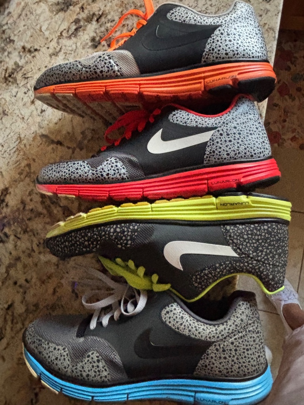 Nike - Picture 3 of 5